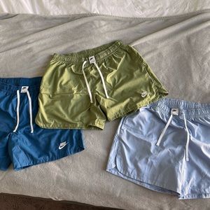 Nike Men’s Woven Shorts - Large